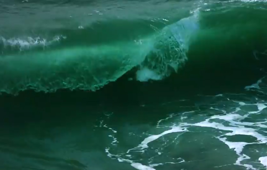 Tsunami waves