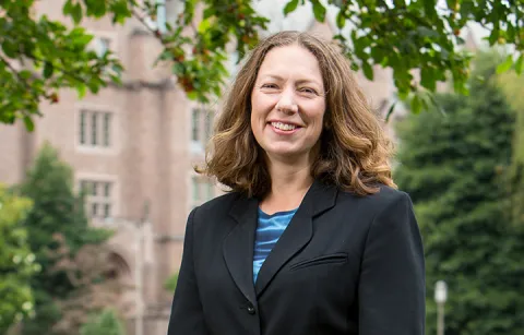 Laura Lowes